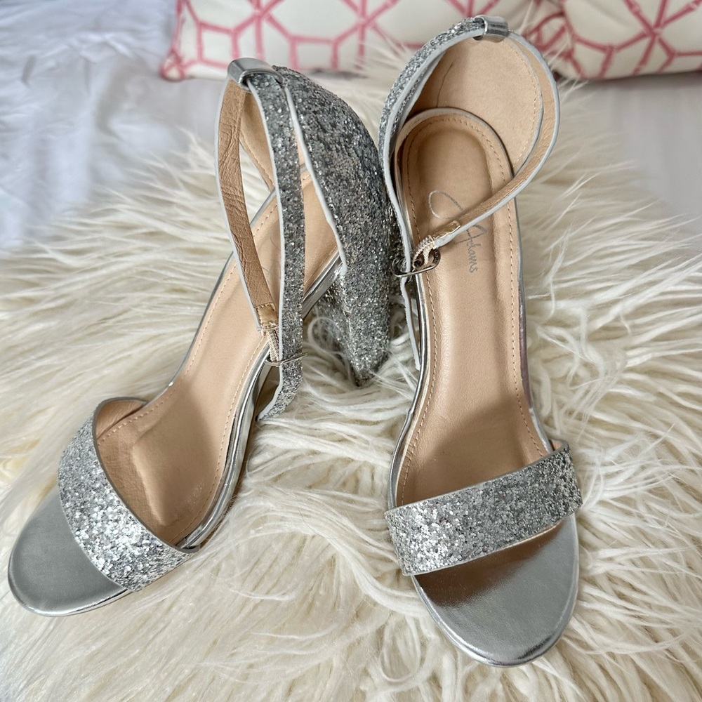 Sparkly silver heels!